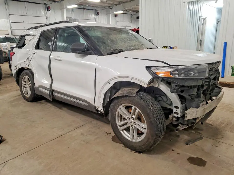 2022 FORD EXPLORER XLT  