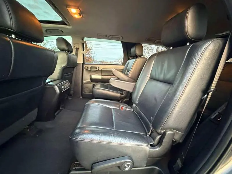 2021 TOYOTA SEQUOIA SR5  