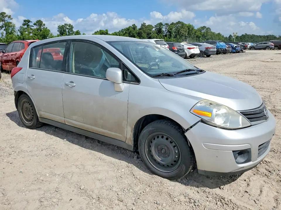 2011 NISSAN VERSA 1.8 S  