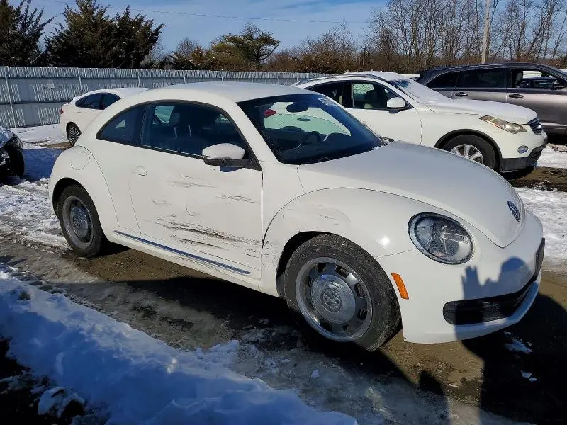 2012 VOLKSWAGEN BEETLE   