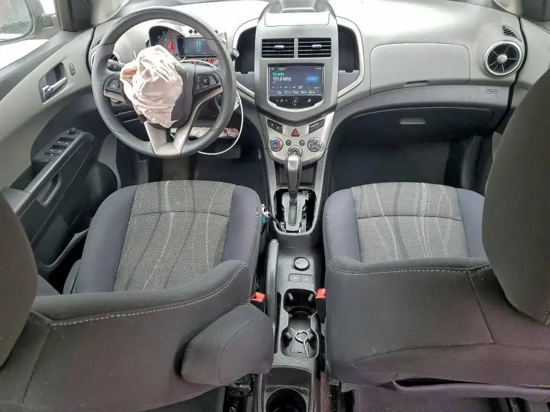 2016 CHEVROLET SONIC LT  