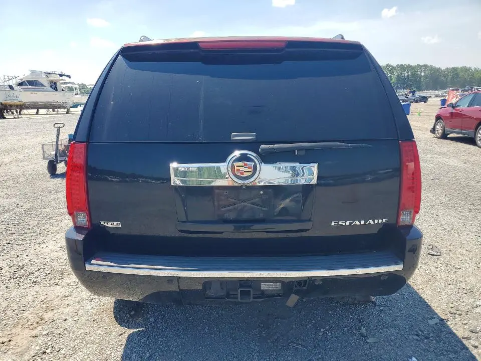 2011 CADILLAC ESCALADE PREMIUM  