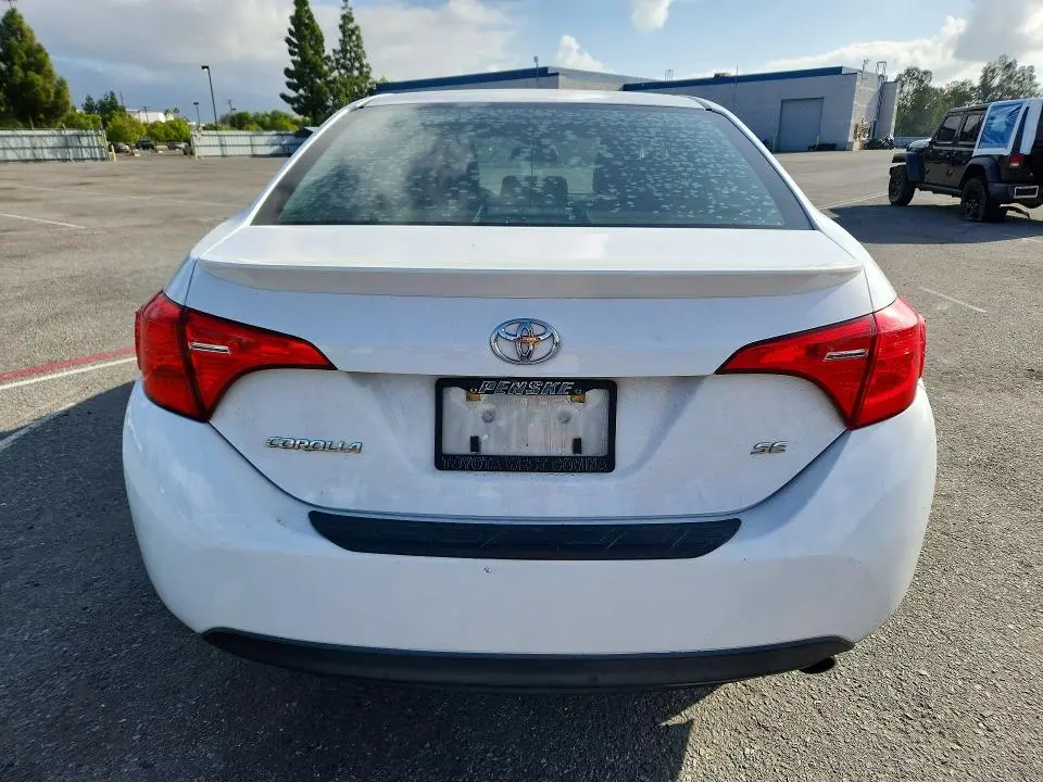 2017 TOYOTA COROLLA SE  