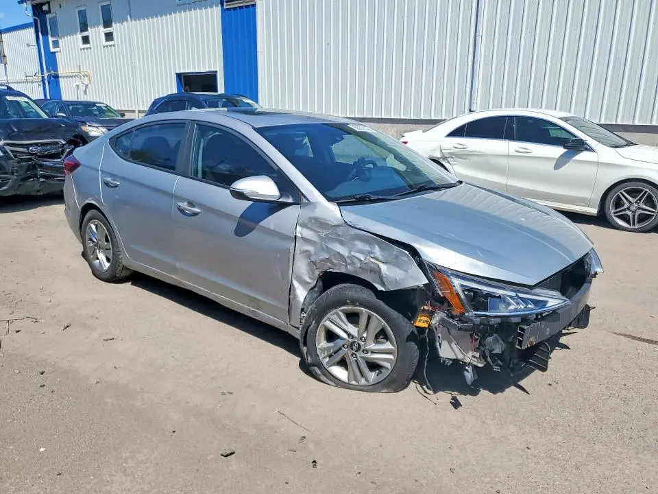 2020 HYUNDAI ELANTRA SEL  