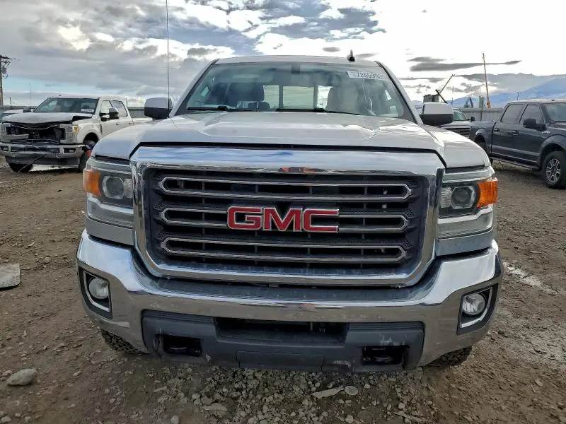 2017 GMC SIERRA K2500 SLE  