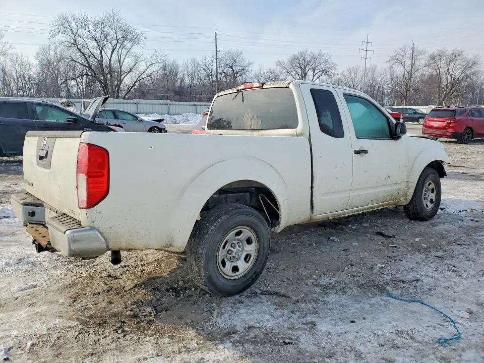 2015 NISSAN FRONTIER S  