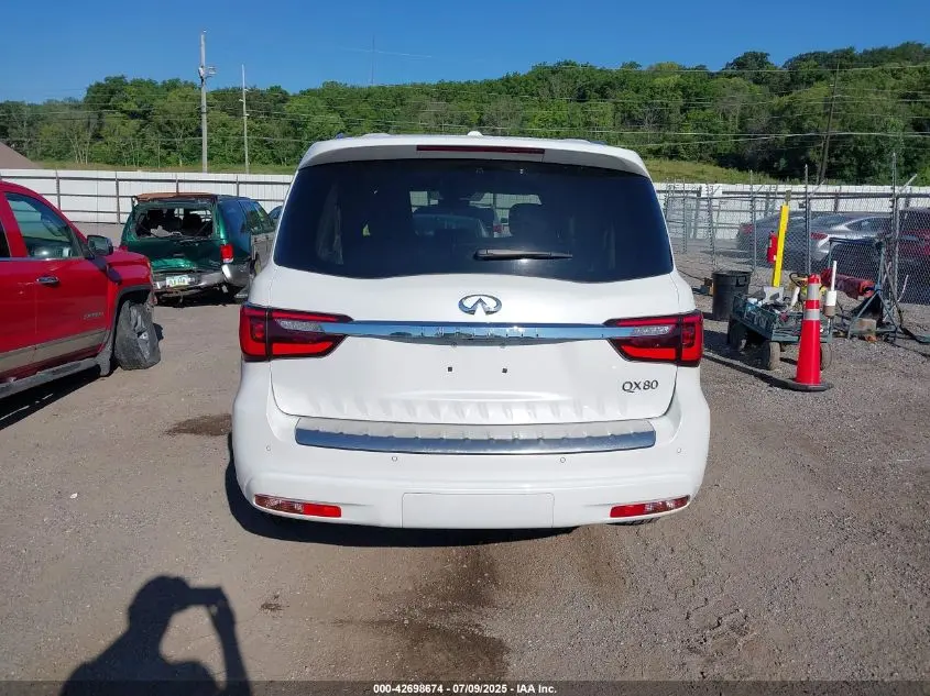 2022 INFINITI QX80 LUXE