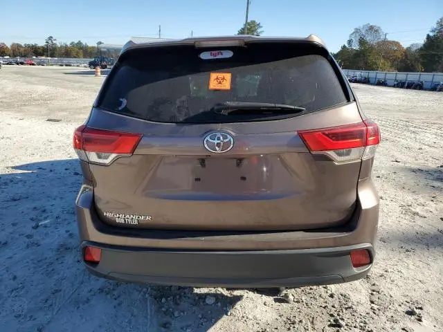 2019 TOYOTA HIGHLANDER LE  