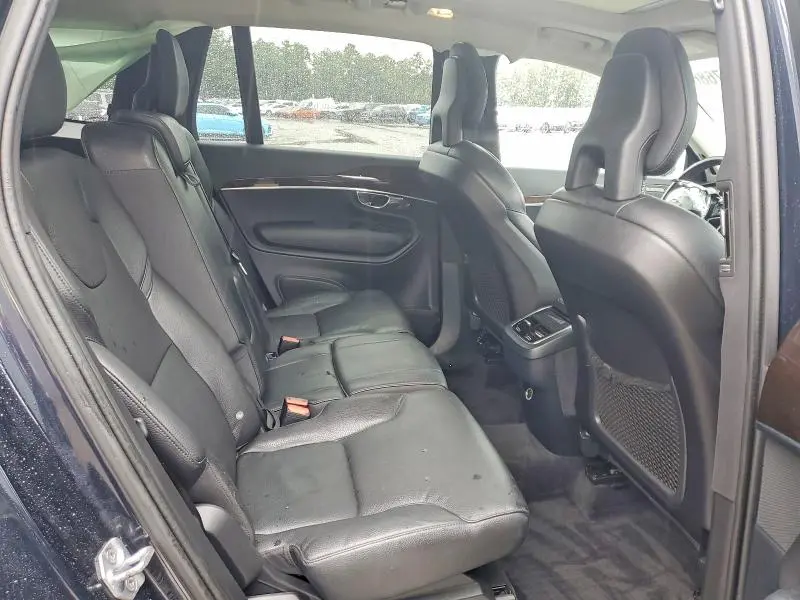 2016 VOLVO XC90 T6  