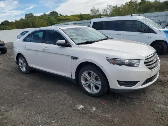 2017 FORD TAURUS SEL  