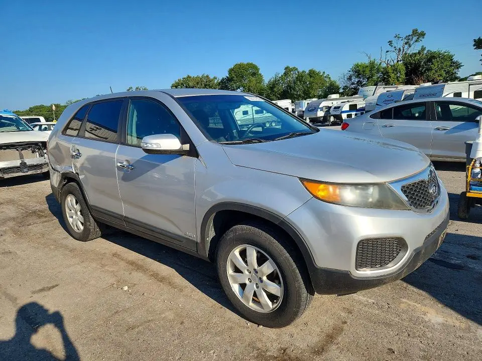 2011 KIA SORENTO LX  