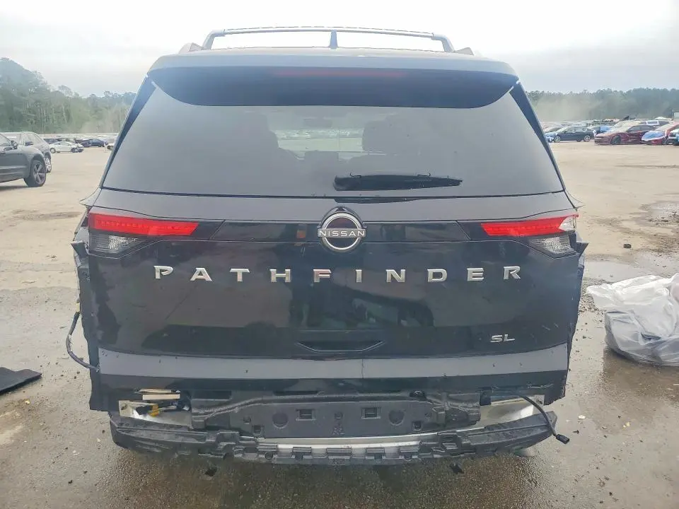 2024 NISSAN PATHFINDER SL  