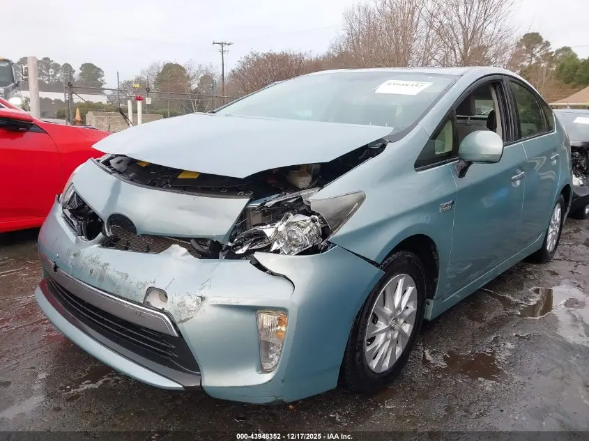 2013 TOYOTA PRIUS PLUG-IN  