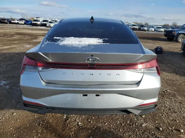 2021 HYUNDAI ELANTRA SE  