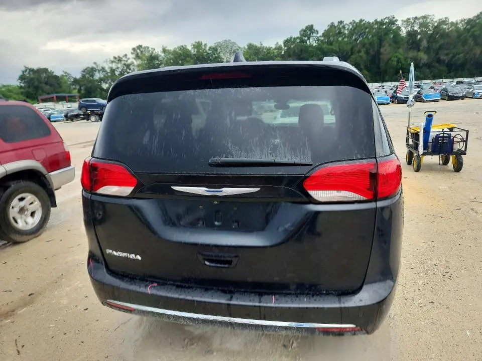 2017 CHRYSLER PACIFICA TOURING L PLUS  