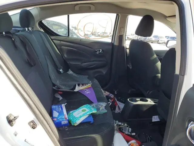 2018 NISSAN VERSA S  