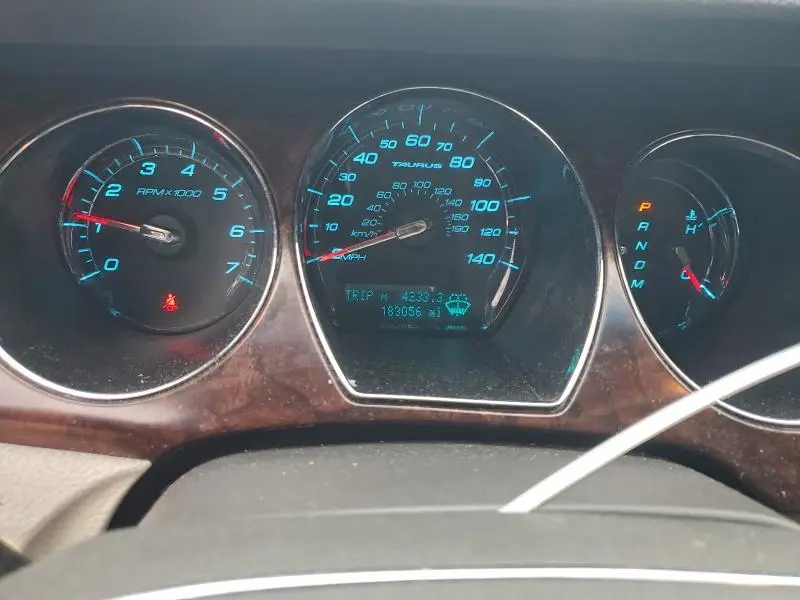 2010 FORD TAURUS SEL  