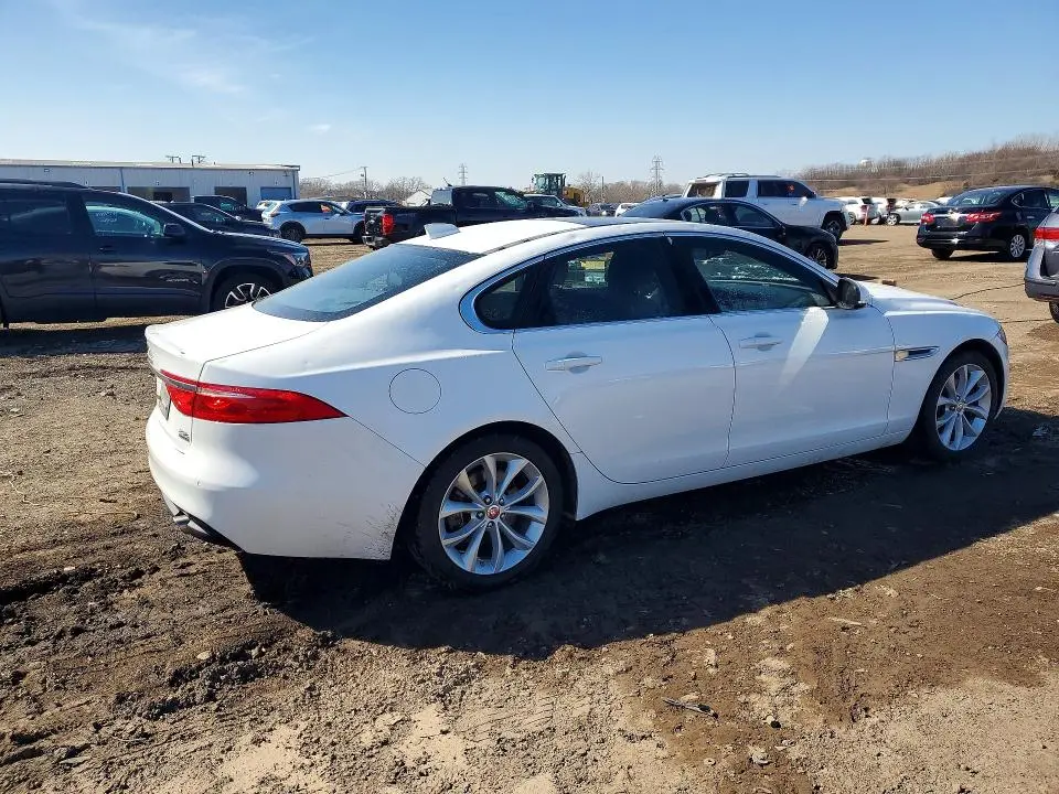 2018 JAGUAR XF PREMIUM  