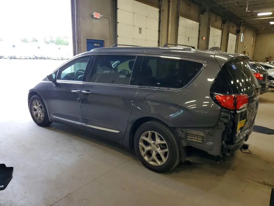 2017 CHRYSLER PACIFICA TOURING L PLUS  
