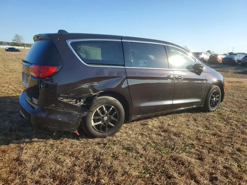 2017 CHRYSLER PACIFICA LX  