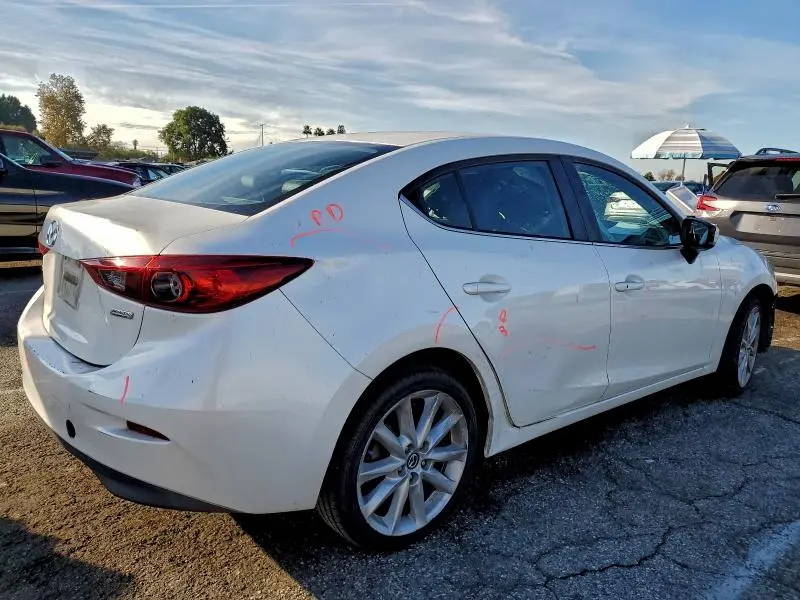 2017 MAZDA 3 TOURING  