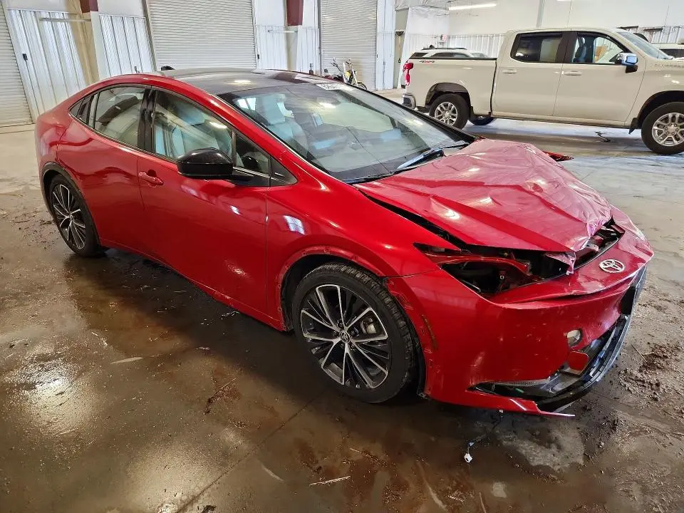 2024 TOYOTA PRIUS XLE  