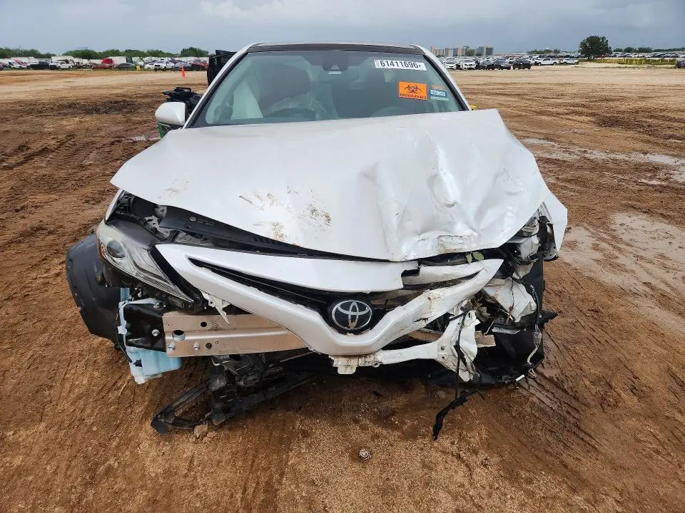 2019 TOYOTA CAMRY XSE V6  
