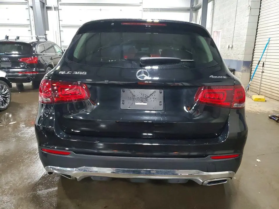 2022 MERCEDES-BENZ GLC 300 4MATIC  
