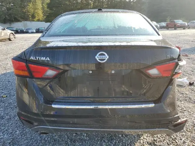 2022 NISSAN ALTIMA SR  