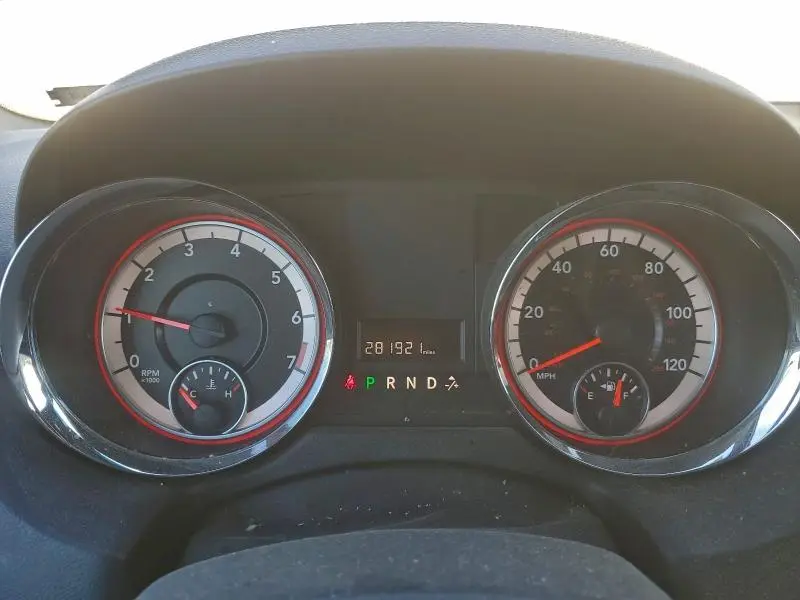 2015 DODGE GRAND CARAVAN SE  