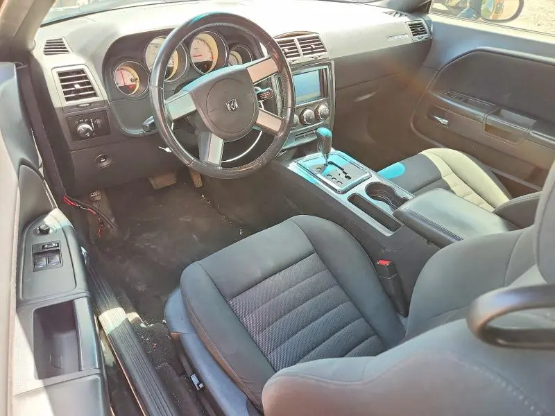 2010 DODGE CHALLENGER SE  