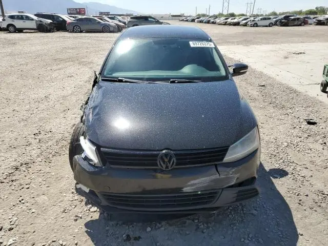 2011 VOLKSWAGEN JETTA SE  