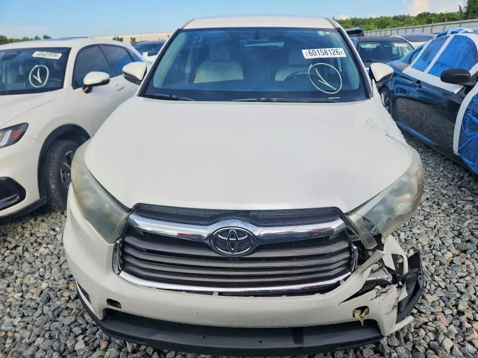 2016 TOYOTA HIGHLANDER LE  