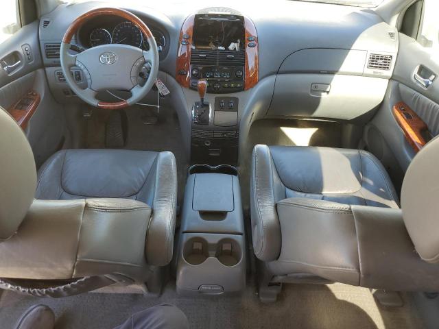 2010 TOYOTA SIENNA XLE