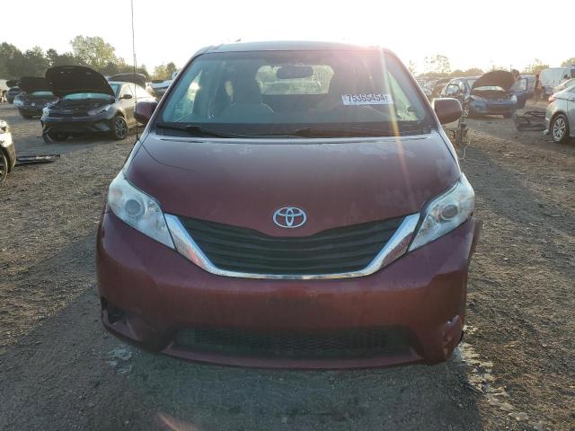 2013 TOYOTA SIENNA LE