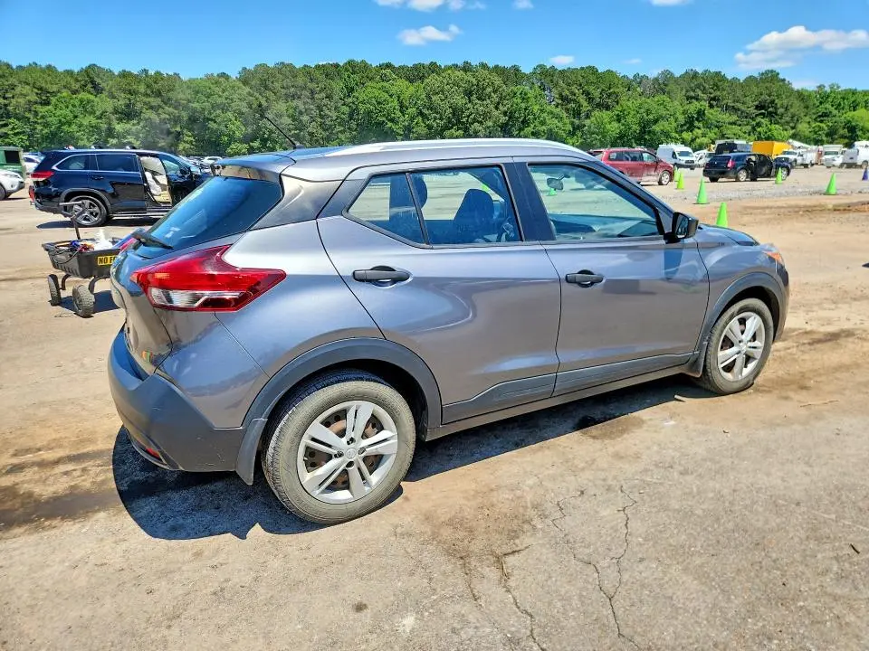 2018 NISSAN KICKS S  