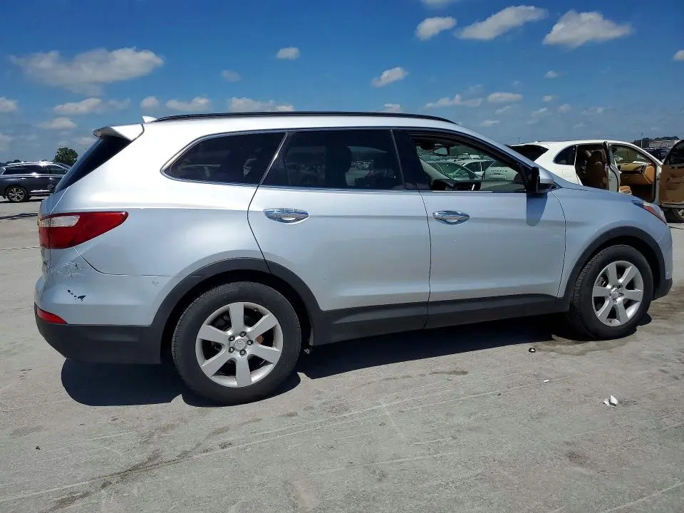 2016 HYUNDAI SANTA FE SE  