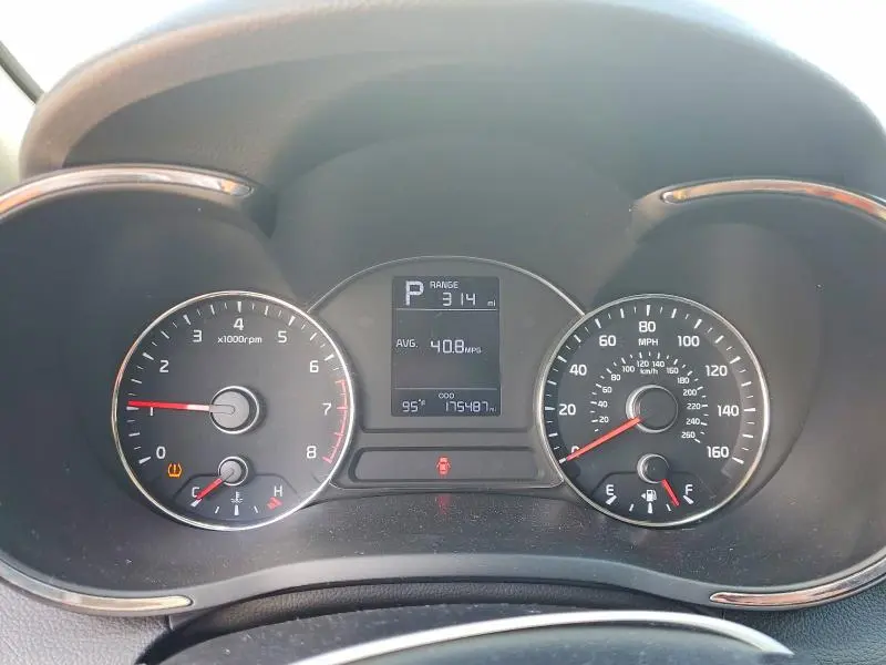 2018 KIA FORTE LX  