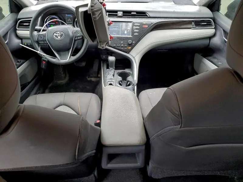 2019 TOYOTA CAMRY LE  