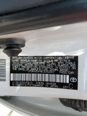 2014 TOYOTA PRIUS PLUG-IN   