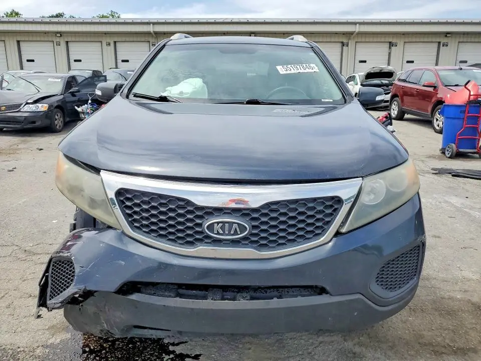 2013 KIA SORENTO LX  
