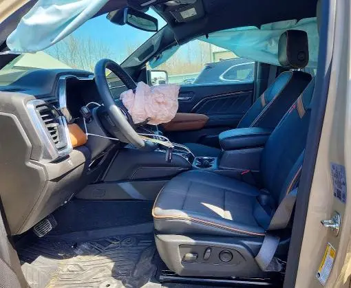 2024 GMC CANYON AT4  