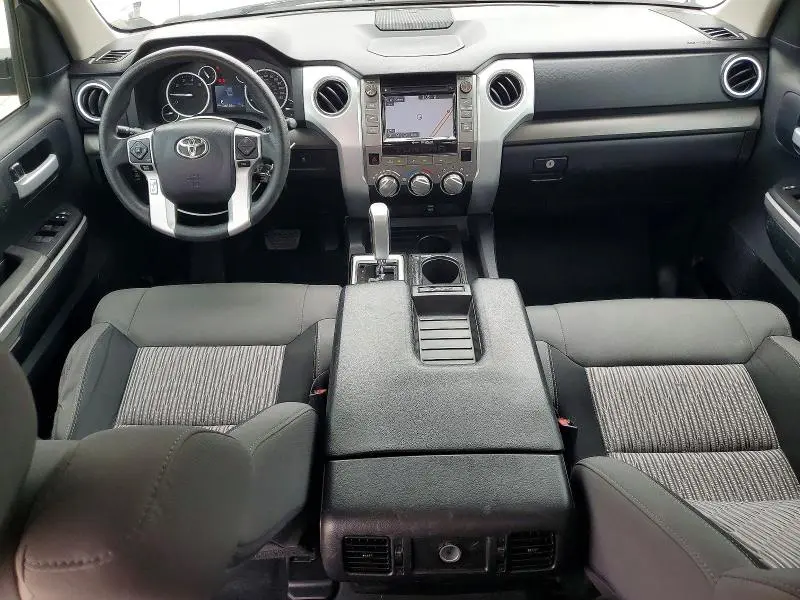 2016 TOYOTA TUNDRA CREWMAX SR5  