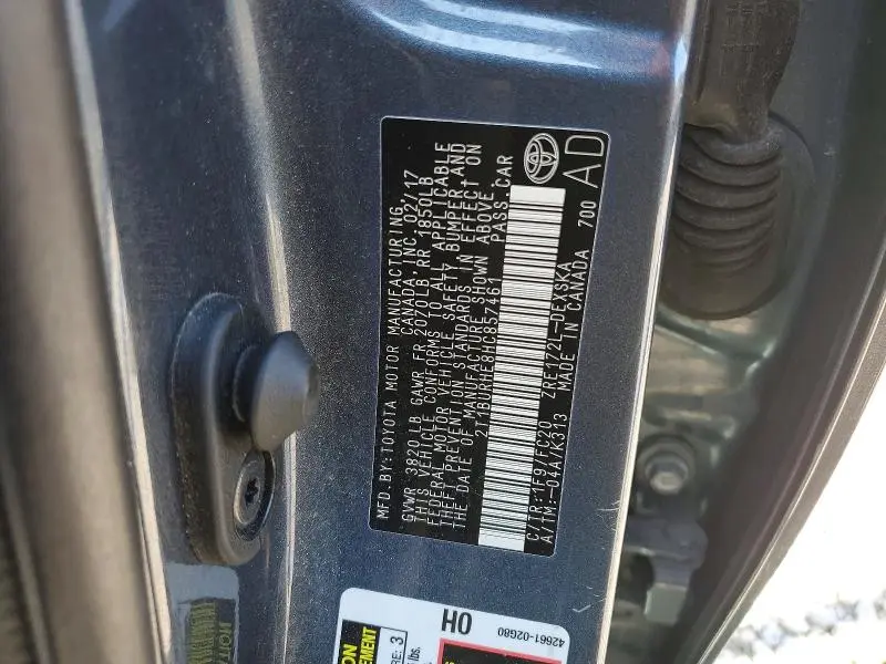 2017 TOYOTA COROLLA SE  