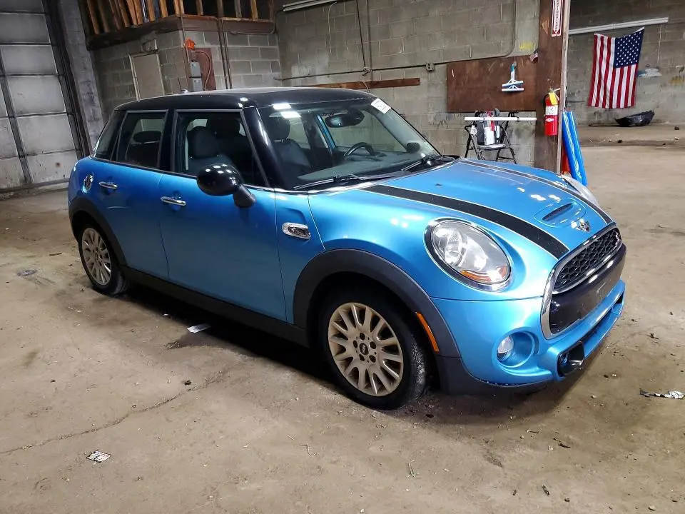 2016 MINI COOPER S  