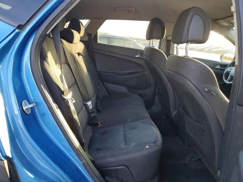 2017 HYUNDAI TUCSON SE  