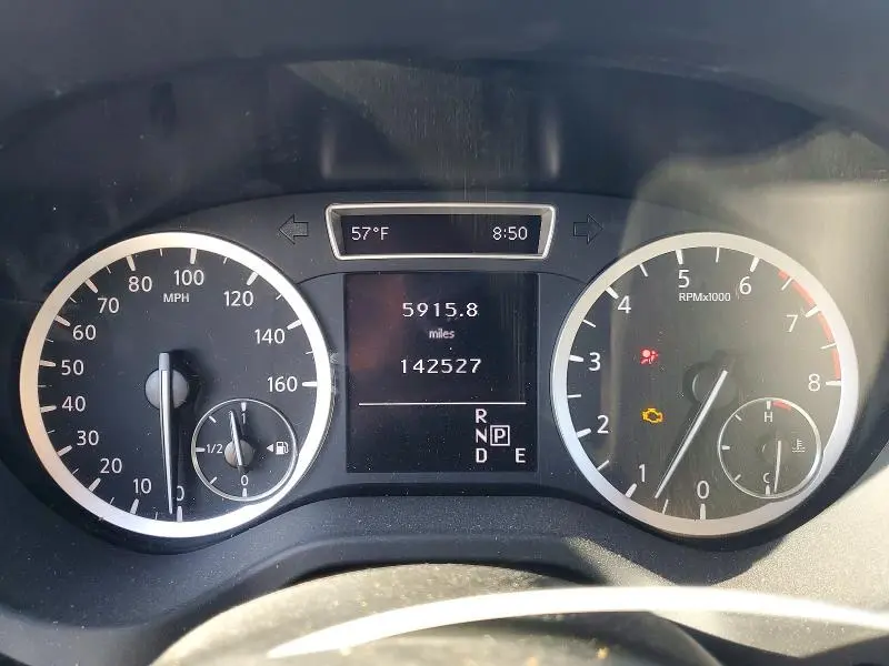 2017 INFINITI QX30 BASE  