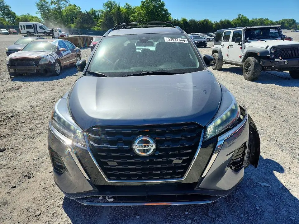 2021 NISSAN KICKS SR  