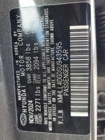 2025 HYUNDAI ELANTRA SE  