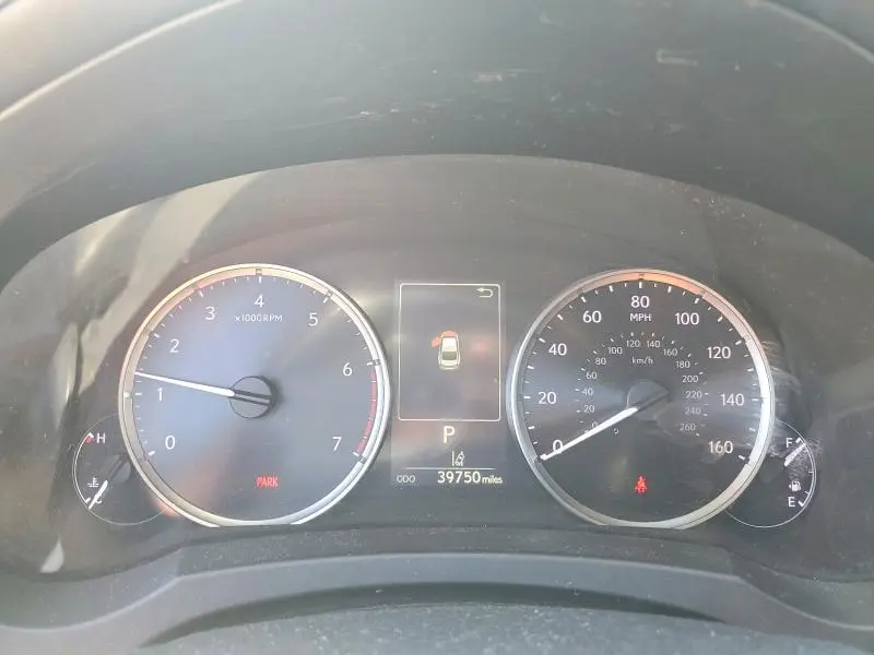 2021 LEXUS IS 300  